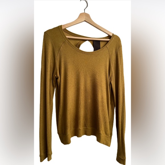 Holt Renfrew Heather brand open back knit top. - Picture 2 of 6